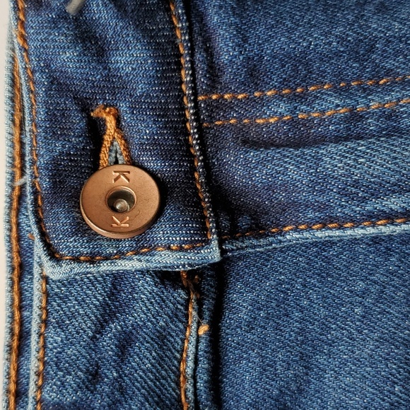 Kendall and Kylie Shorts - Picture 3 of 8